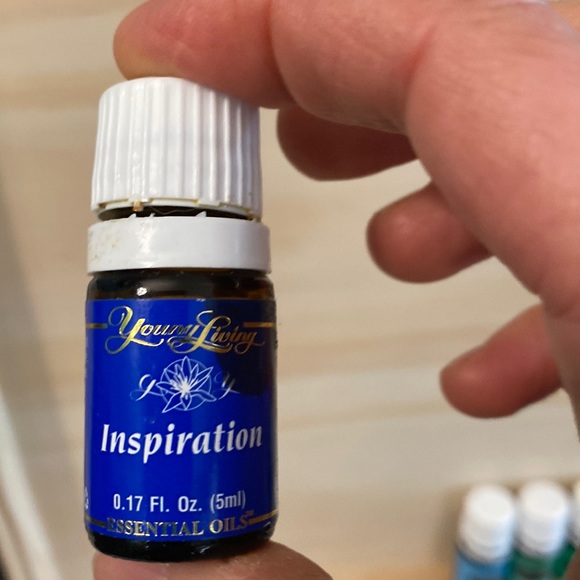 Young Living Other - Young Living - Inspiration @4/7 full RARE
